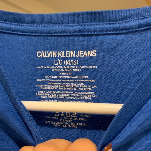 calvin klein tshirt - Picture 2 of 2